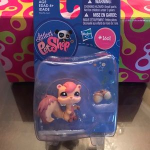 New in box Littlest Pet Shop LPS 1601